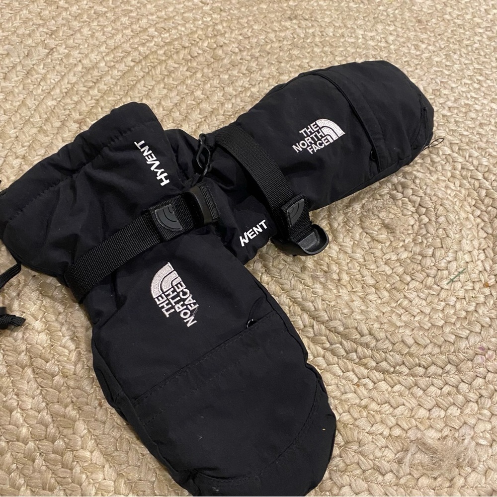 The north face Hyvent black mittens gloves Youth Medium Black